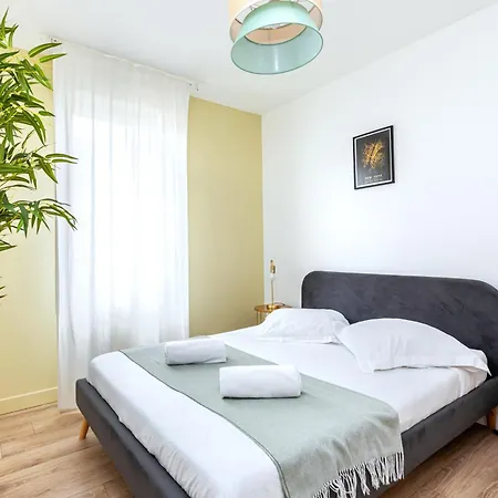 Lovely Au Stade De France Apartment *